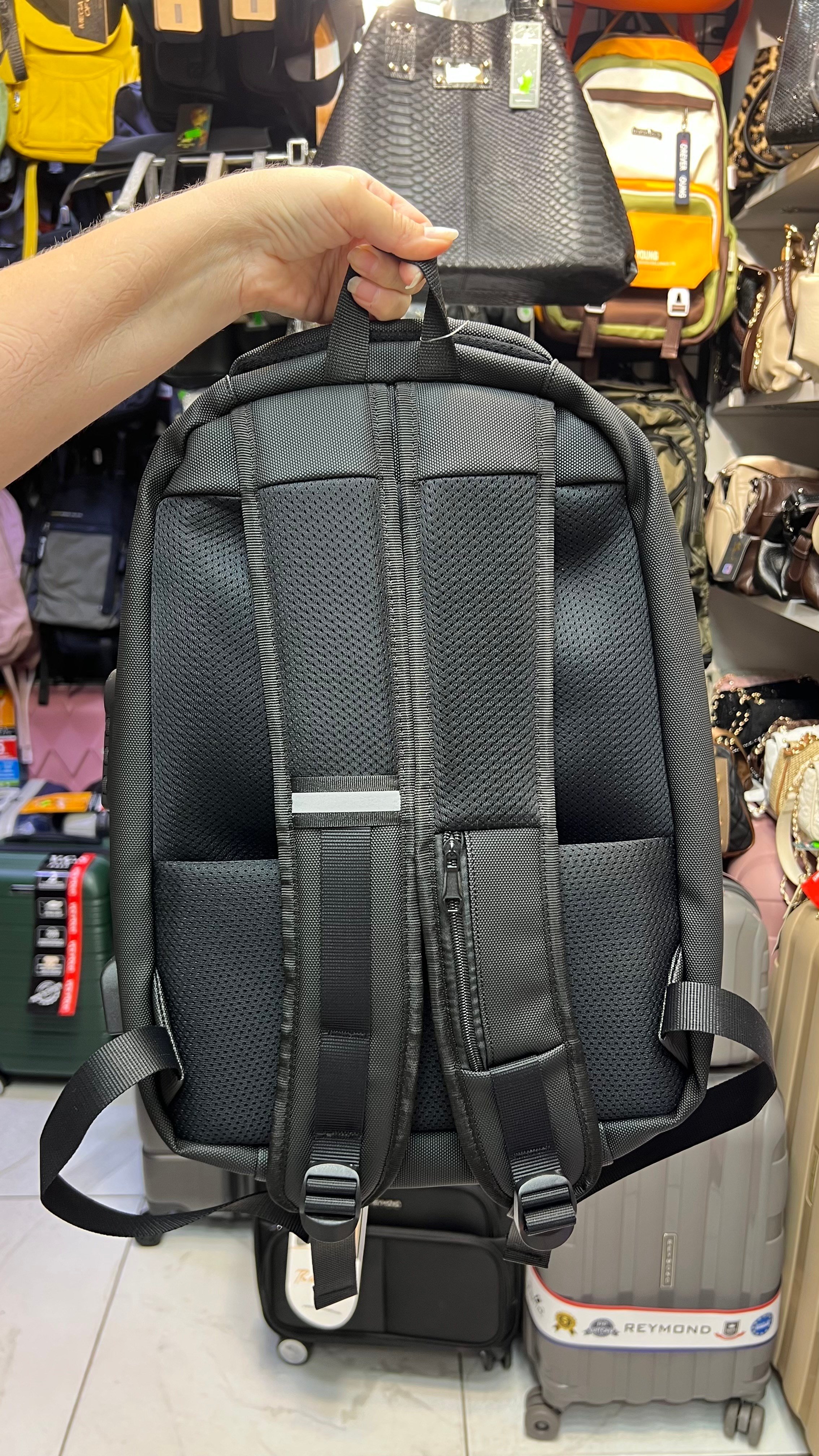 Laptop bilgisayar  sert kabuk laptop çantası ebat 42cm28 a kalite bilgisayar çantası korunaklı 