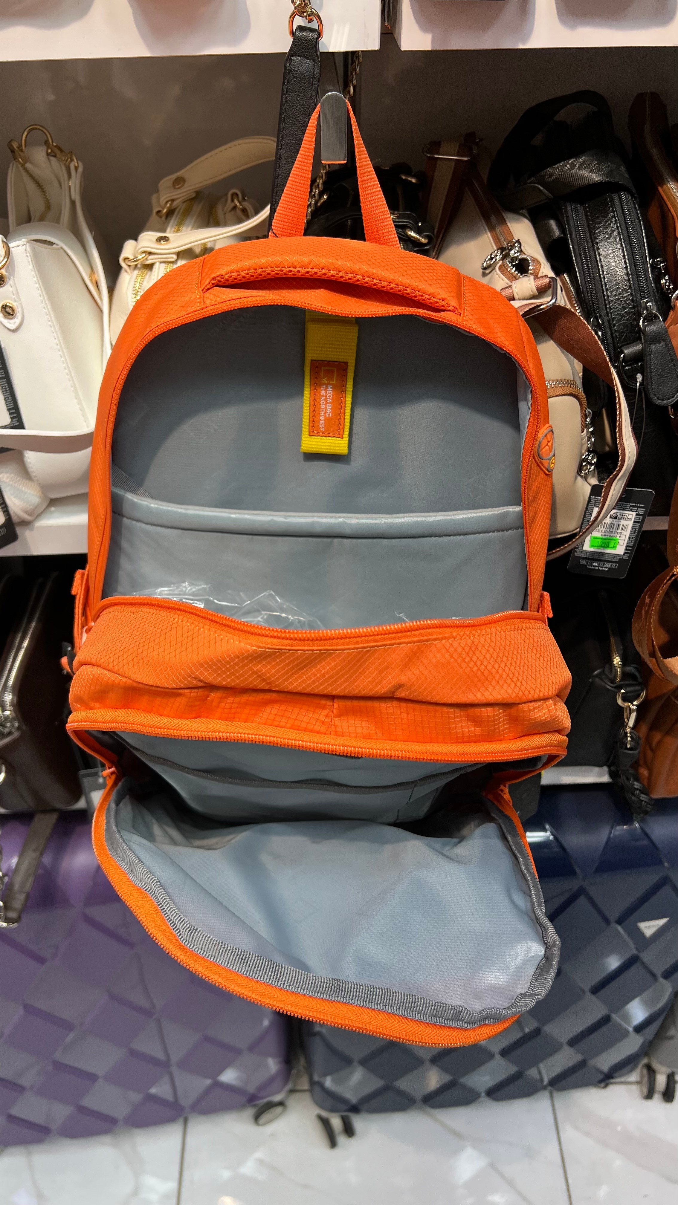 M-6017 mega Bags unisex bilgisayar gözlü ortopedik sırt çantası  48cm38