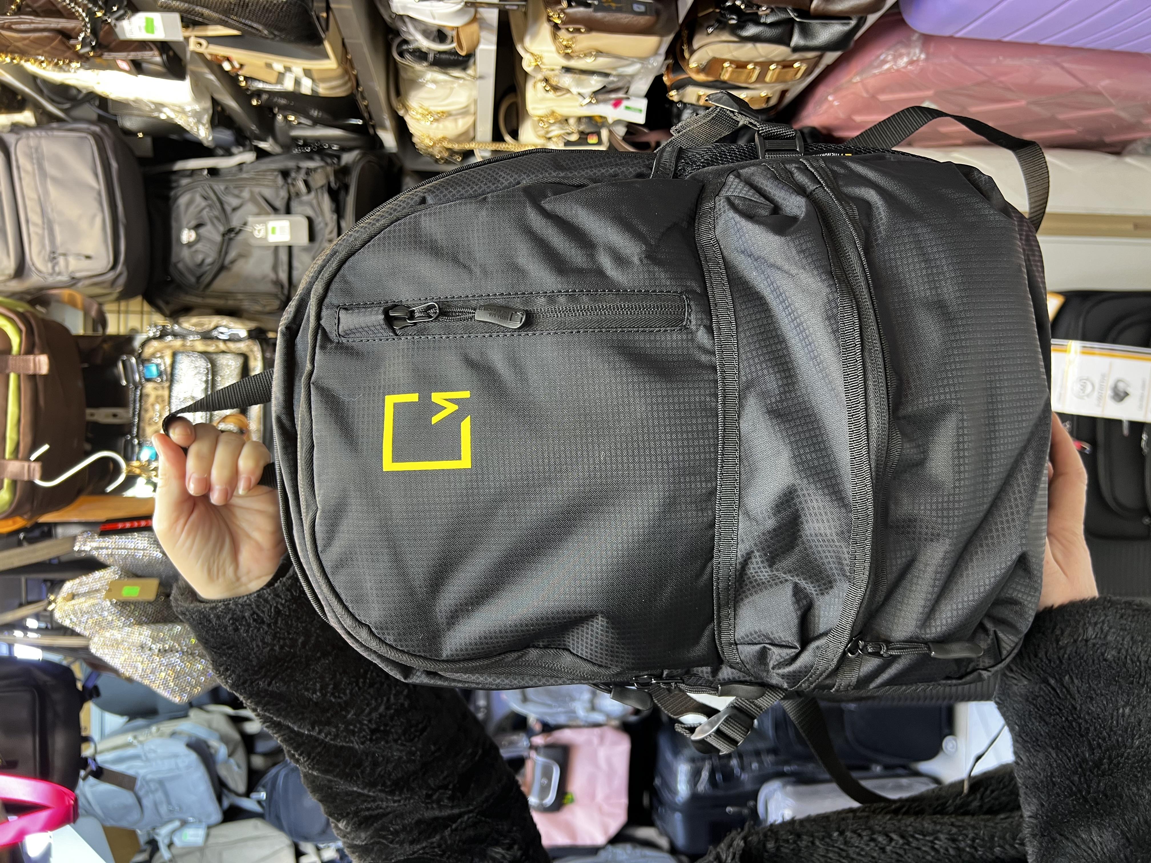 Mega Bags 6011 orta boy çok gözlü laptop çantası. Ebat 48cm37