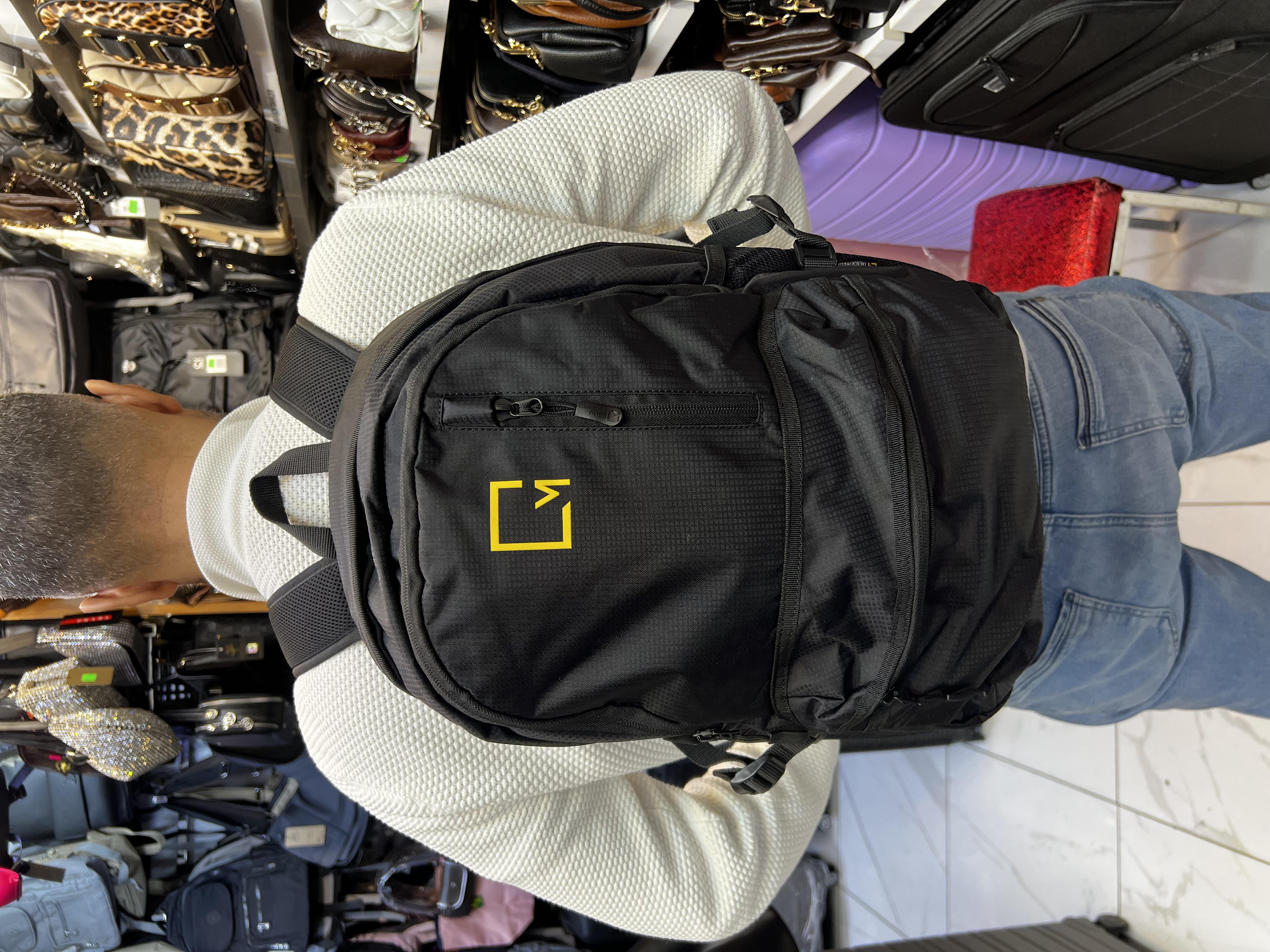 Mega Bags 6011 orta boy çok gözlü laptop çantası. Ebat 48cm37