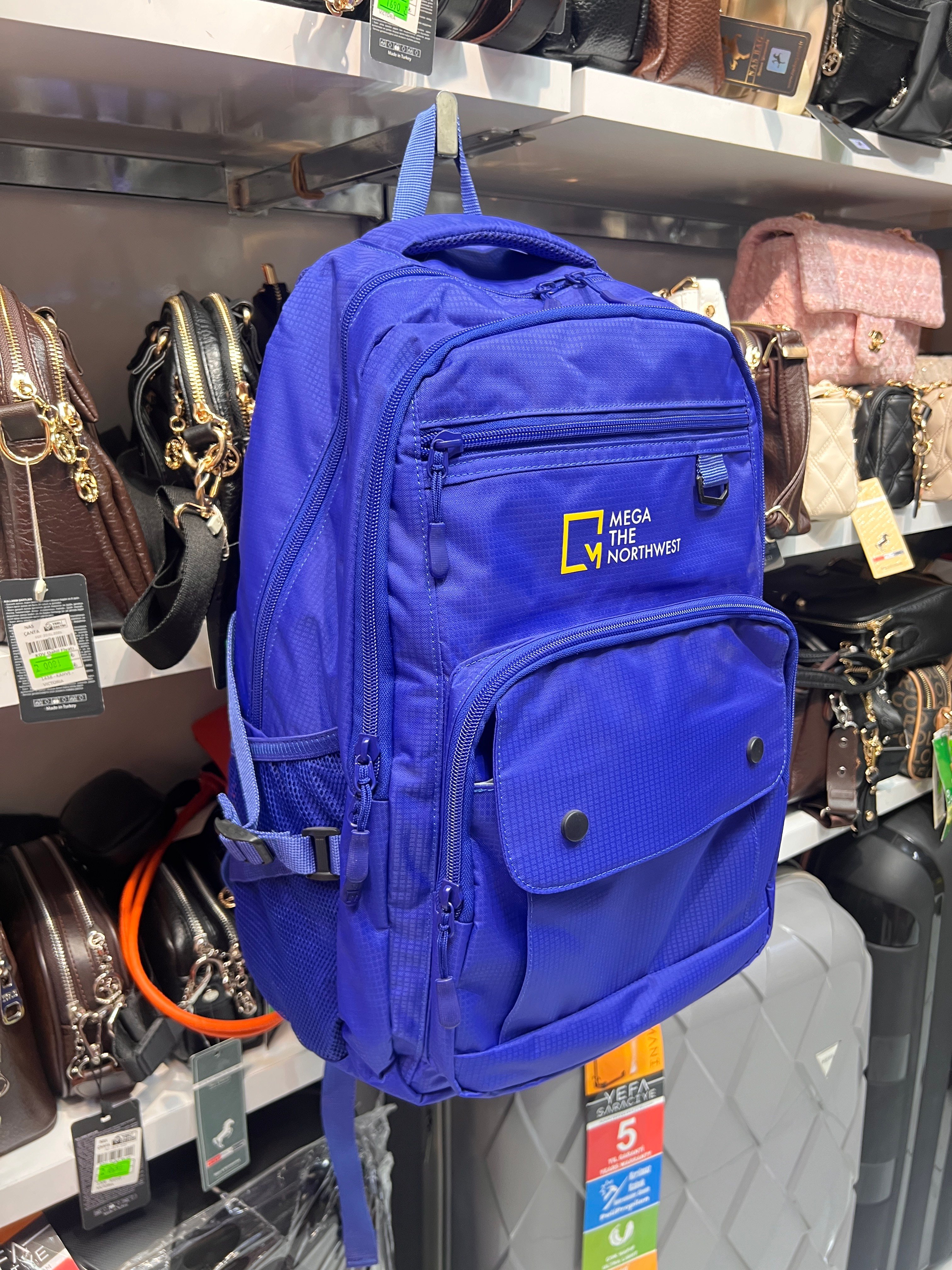 Mega Bags 6017orta boy çok gözlü laptop çantası. Ebat 48cm37