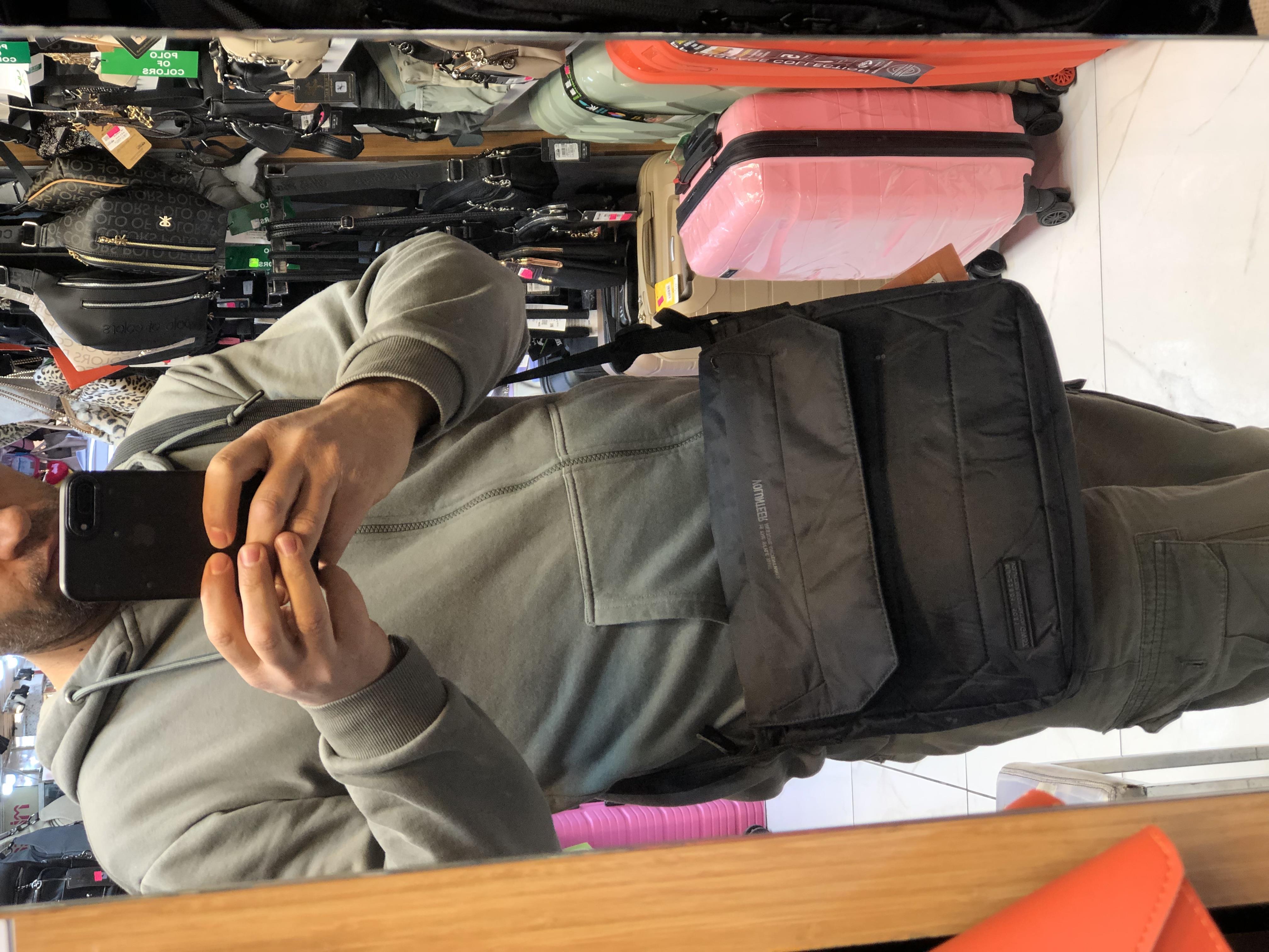 Siyah Volunteer postacı çanta ebat 24cm30