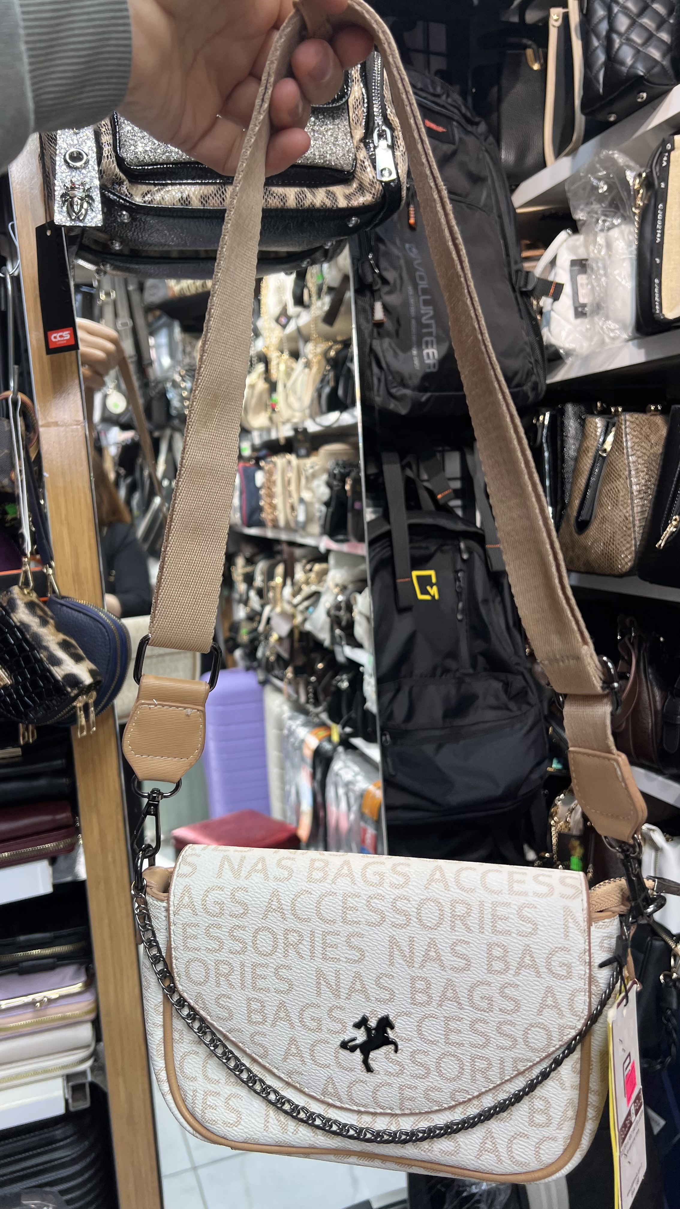 Yeni Nas Bags kampanyalı çapraz çanta 