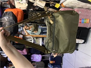 1609 yeşil Volunteer postacı çanta ebat 22cm30