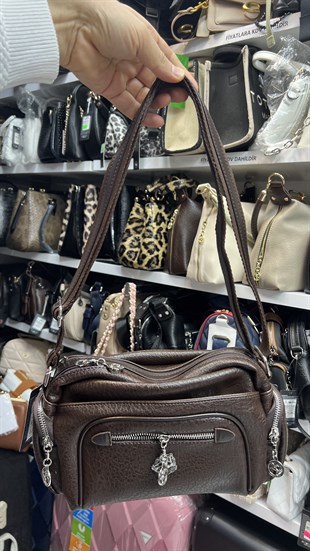 Acı kahve renk 1453 Nas Bags çok gözlü postacı çapraz askılı çanta ebat 26cm16 cm