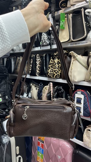 Acı kahve renk 1453 Nas Bags çok gözlü postacı çapraz askılı çanta ebat 26cm16 cm