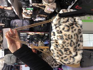 Açık Leopar renk Burslu portföy çanta postacı askılı. 