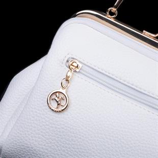 beyaz abiye ve günlük klipsli çanta ebat 22cm16