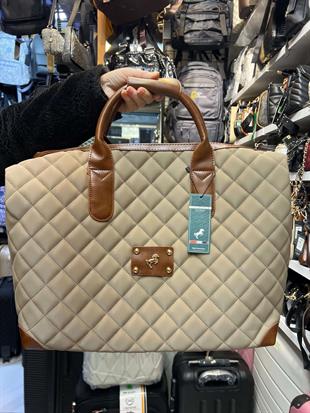 El valizi ve seyahat çantası büyük çanta