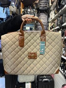 El valizi ve seyahat çantası büyük çanta