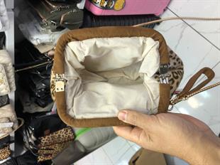 Gri Leopar renk Burslu portföy çanta postacı askılı. 