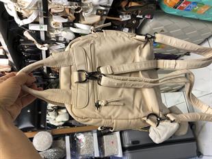 Kadın kol ve sırt çantası yıkanmış deri