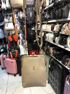 koyu Krem  klipsli çanta postacı model ebat 20cm15