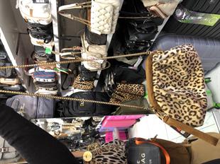 Leopar renk Burslu portföy çanta postacı askılı. 