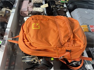 Mega Bags 6017orta boy çok gözlü laptop çantası. Ebat 48cm37