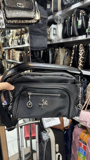 Siyah buzi kumaş  renk 1453 Nas Bags çok gözlü postacı çapraz askılı çanta ebat 26cm16 cm