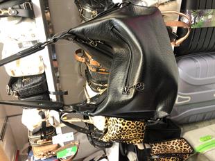 Siyah düz kadın omuz çantası 1397.  Ebat 30cm20