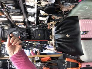 Siyah kilipsli 1443 nas bags abiye ve günlük şık kol çantsı postacı askılı ebat 17cm23cm