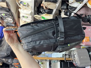 siyah Volunteer uni sex sırt çantası a kalite hafif kumaş orta boy ebat 38cm28cm