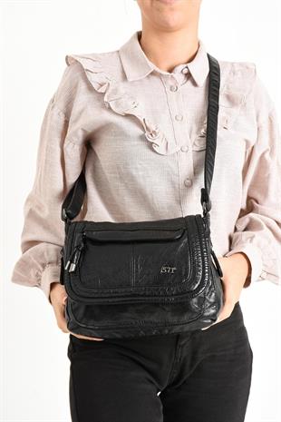 Siyah Yıkanmış Deri Çapraz Askılı Omuz Çantası