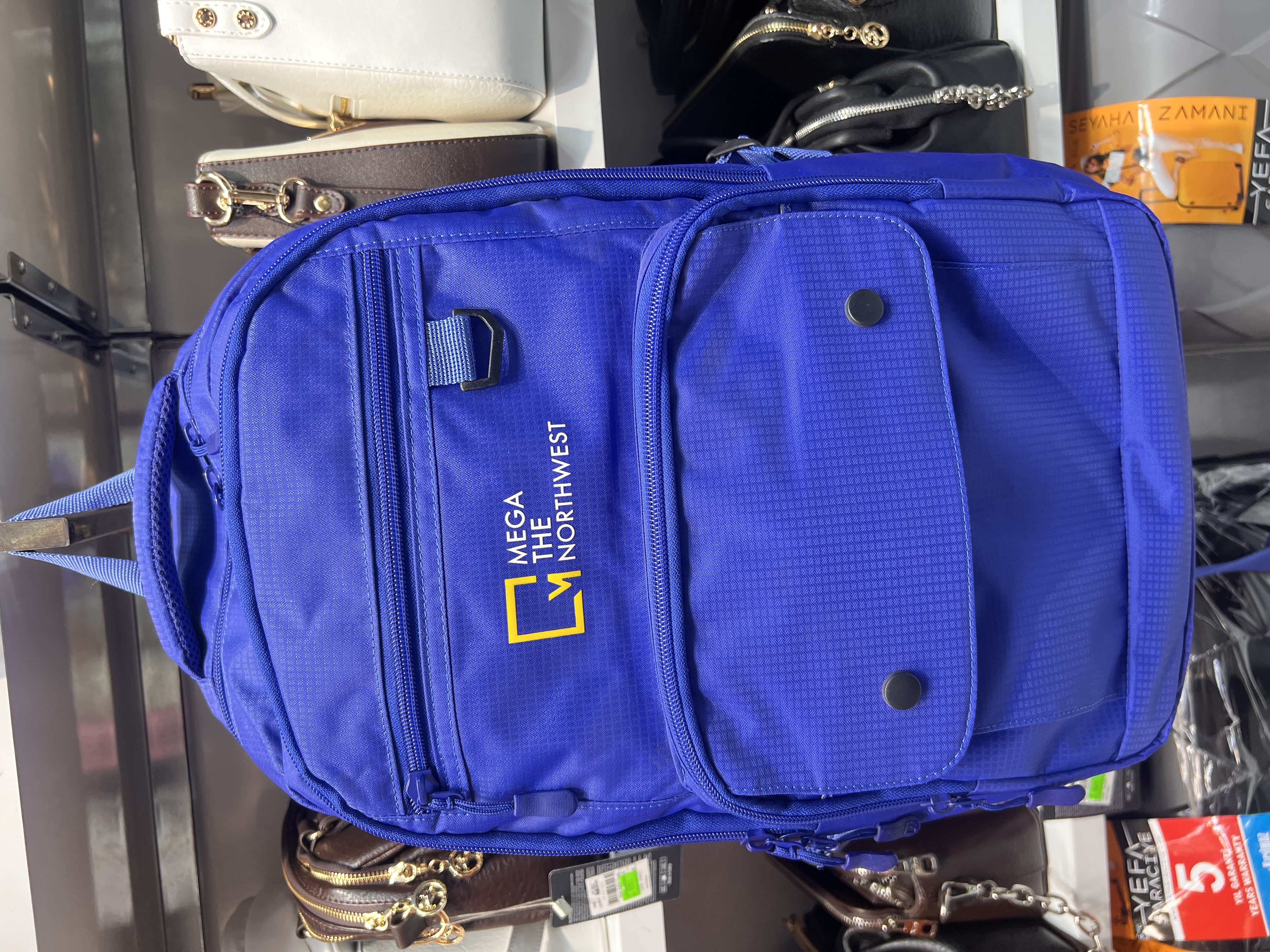 Mega Bags 6017orta boy çok gözlü laptop çantası. Ebat 48cm37