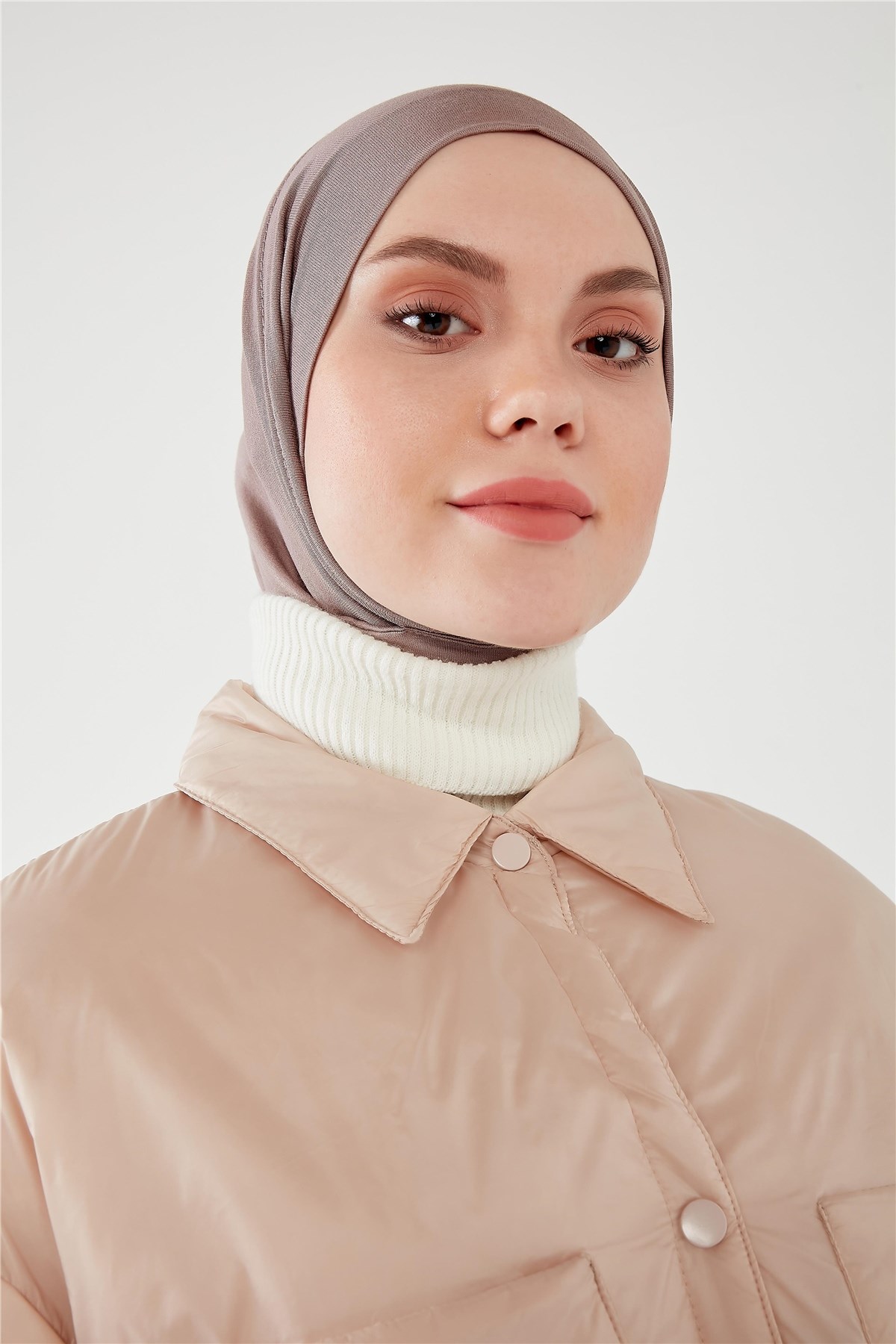 Çıtçıtlı Bone Koyu Vizon