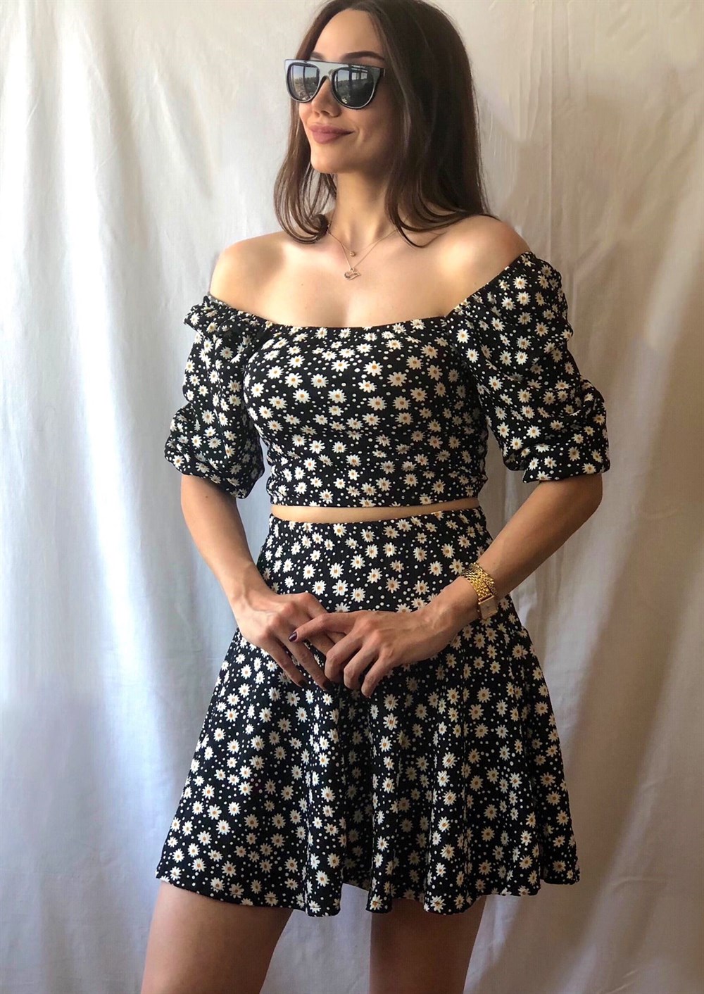 Siyah Papatyalı Takım