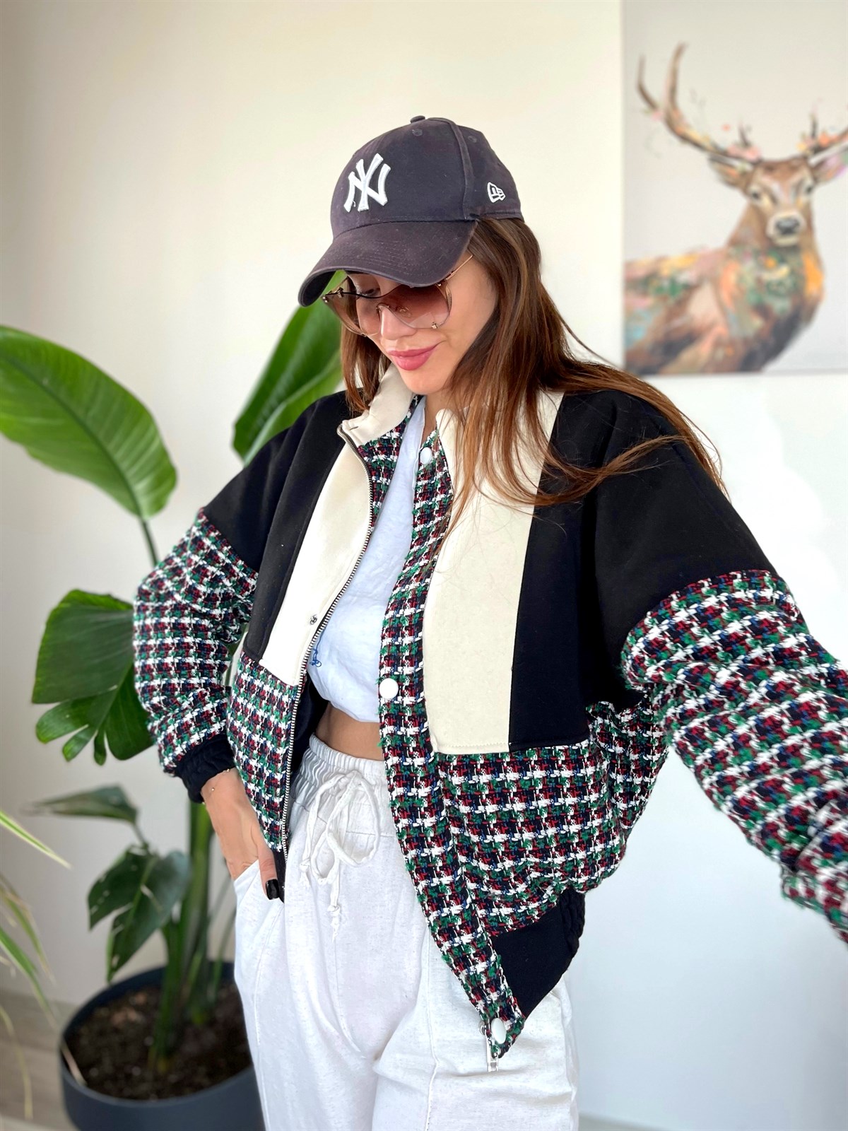 Siyah Tüvit Detaylı Bomber Ceket