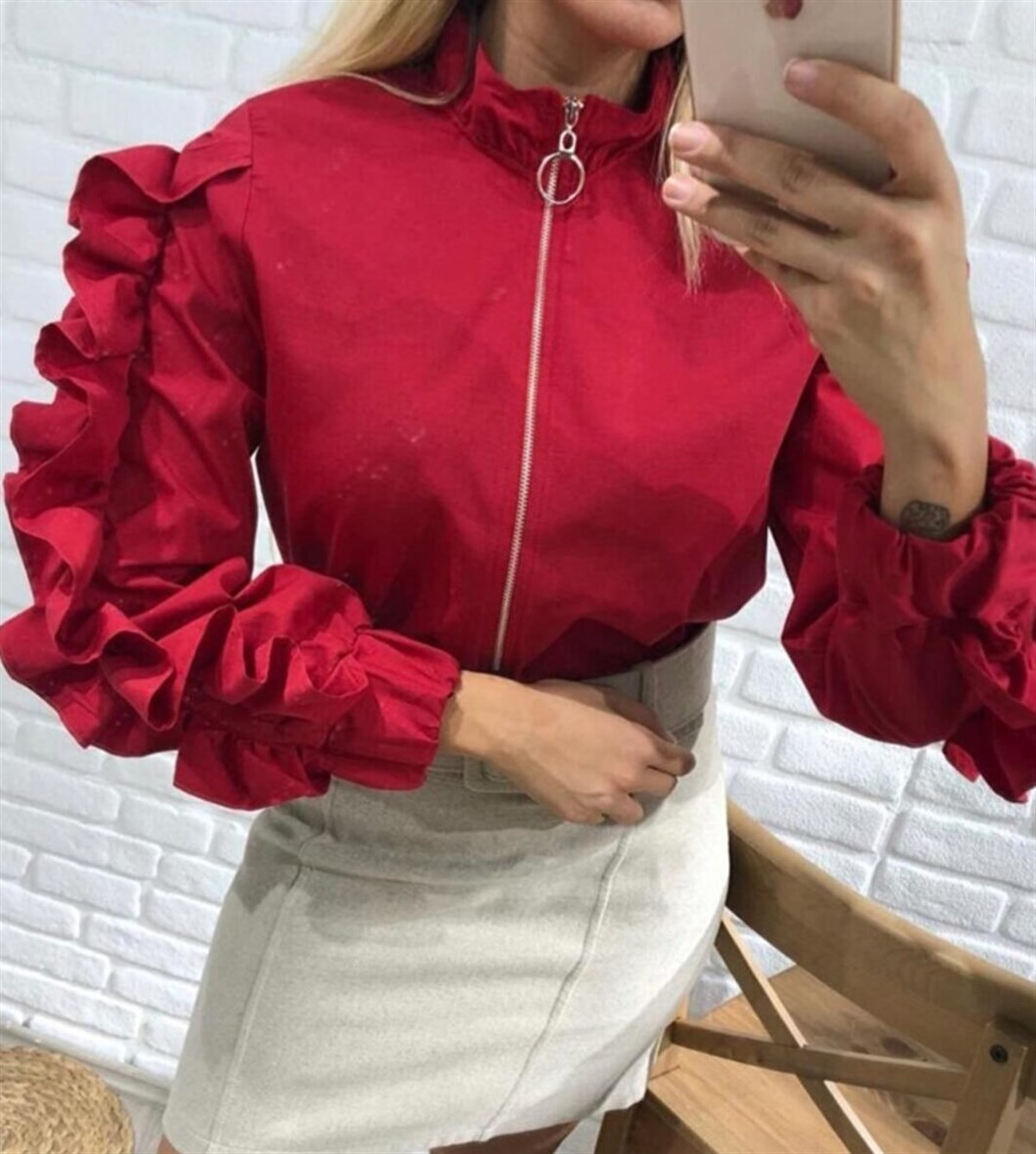 Poplin Kumaş Kol Detaylı Kırmızı Bluz