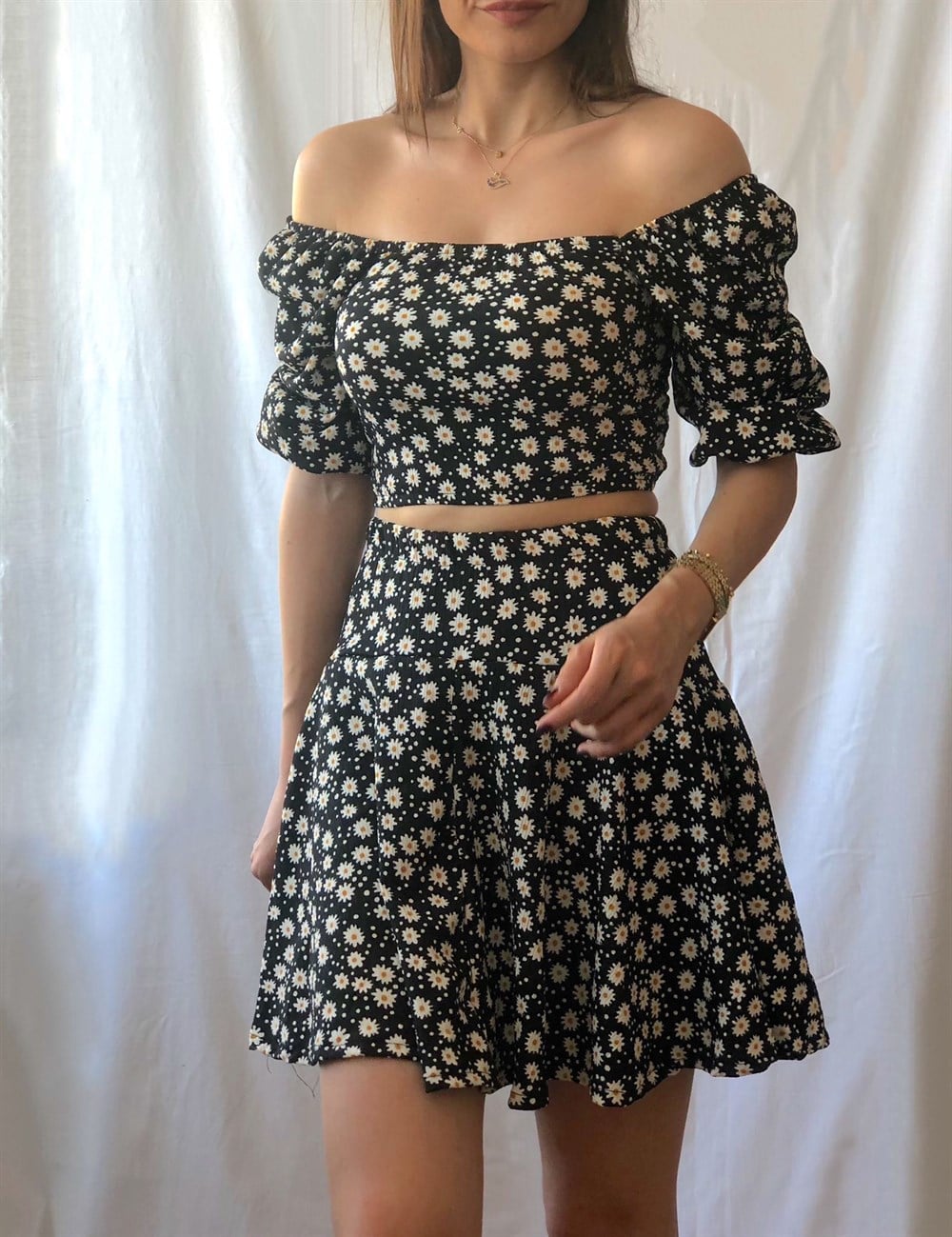 Siyah Papatyalı Takım