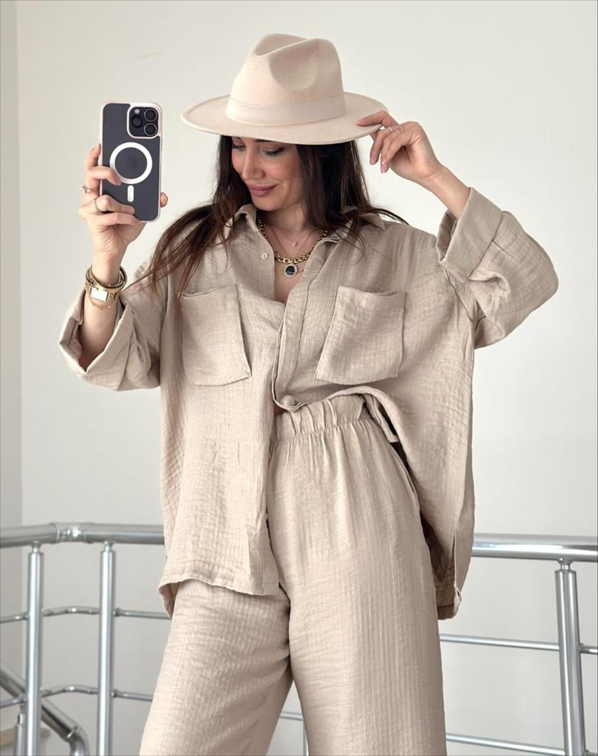 Taş rengi gömlek takım 