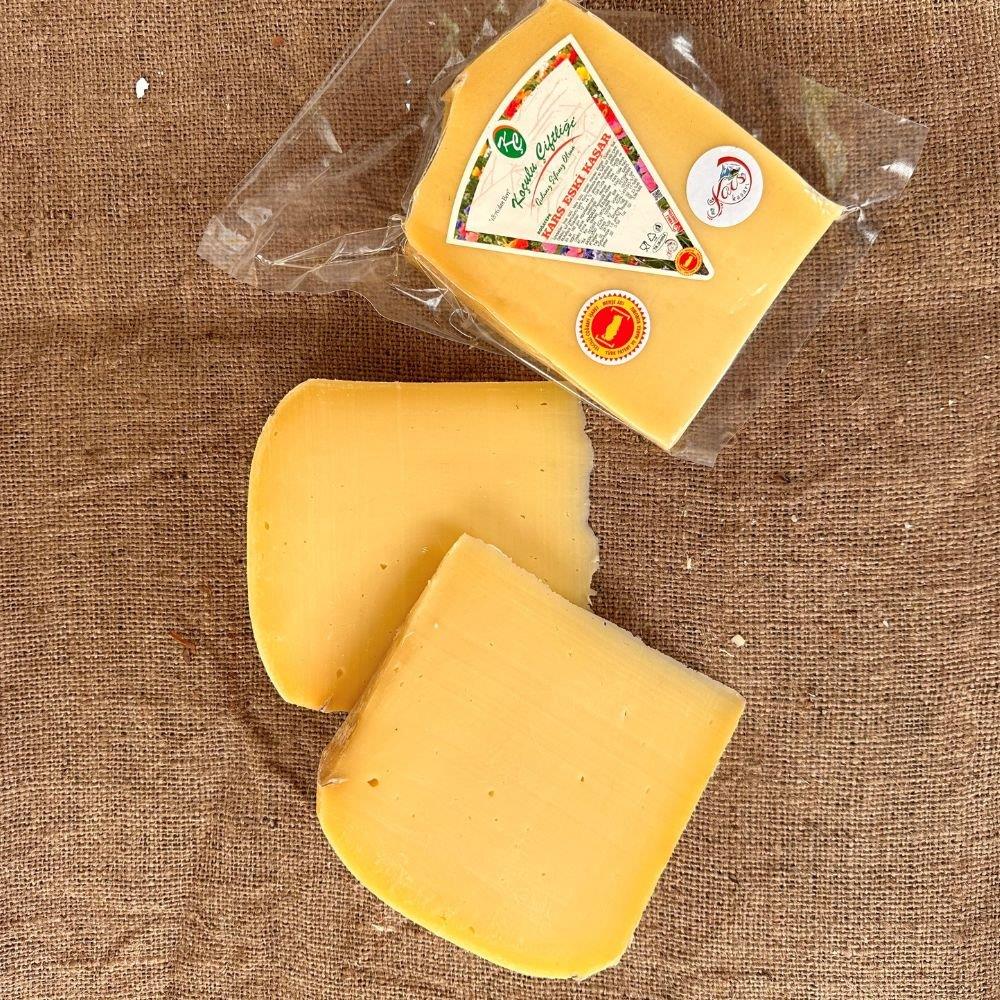 KOÇULU ESKİ KARS KAŞAR KG. (TARTILARAK SATILIR)