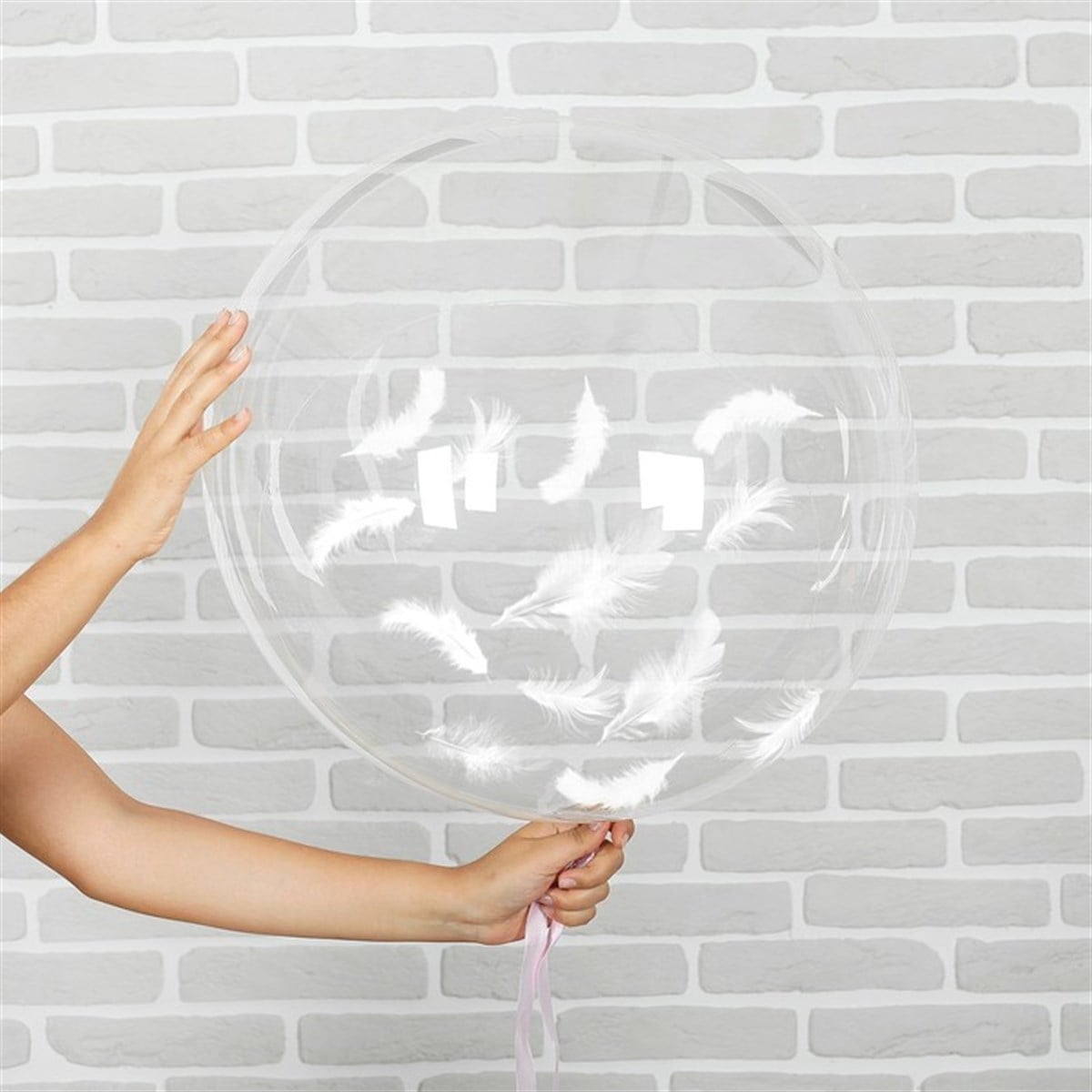 BEYAZ TÜYLÜ BALON (1 ADET)