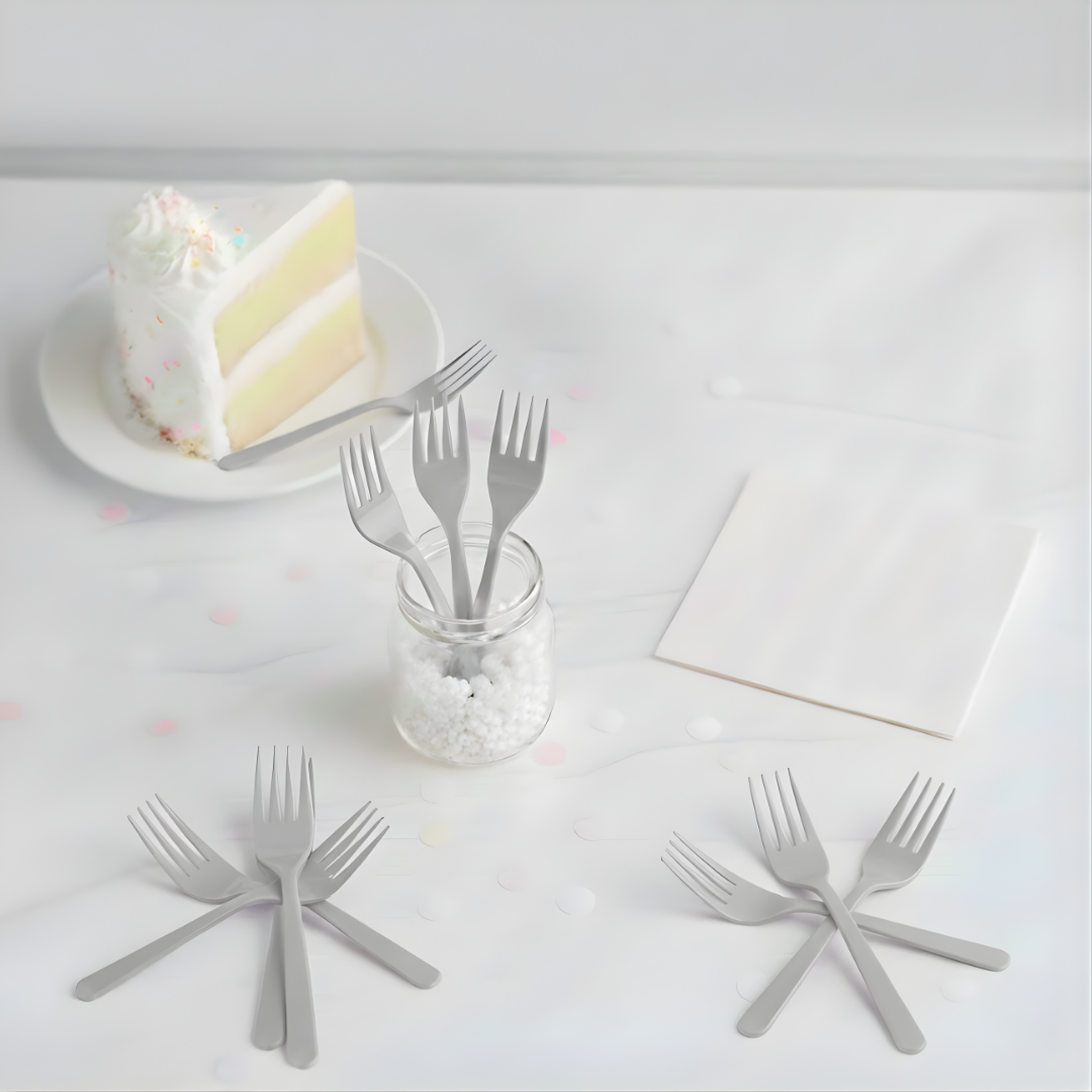 GÜMÜŞ PLASTİK ÇATAL (24 adet)