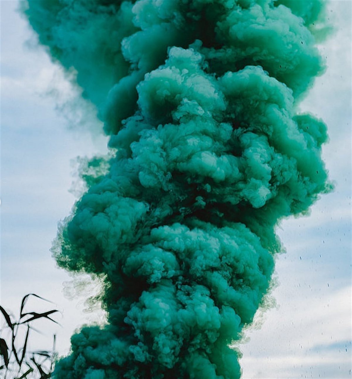 YEŞİL SİS BOMBASI