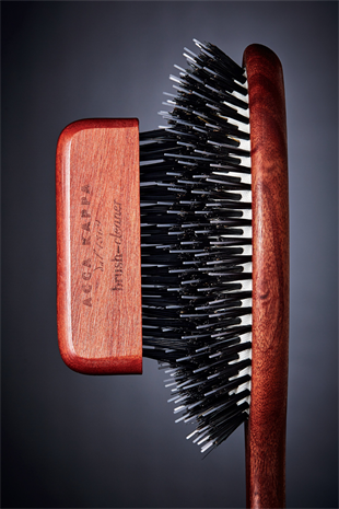 Acca Kappa Brush and Comb Cleaner