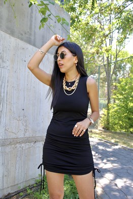 Siyah Yanları Büzgülü Elbise | bypinardemir.com