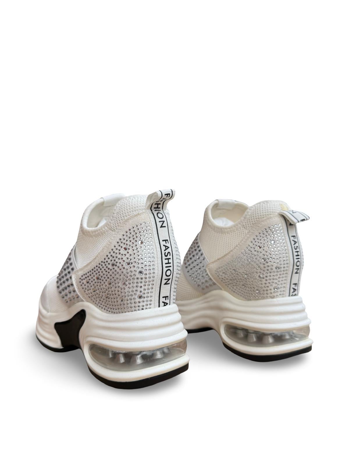 Guja 24K300-4 Streç Kumaş Air Taban Kadın Sneaker Beyaz