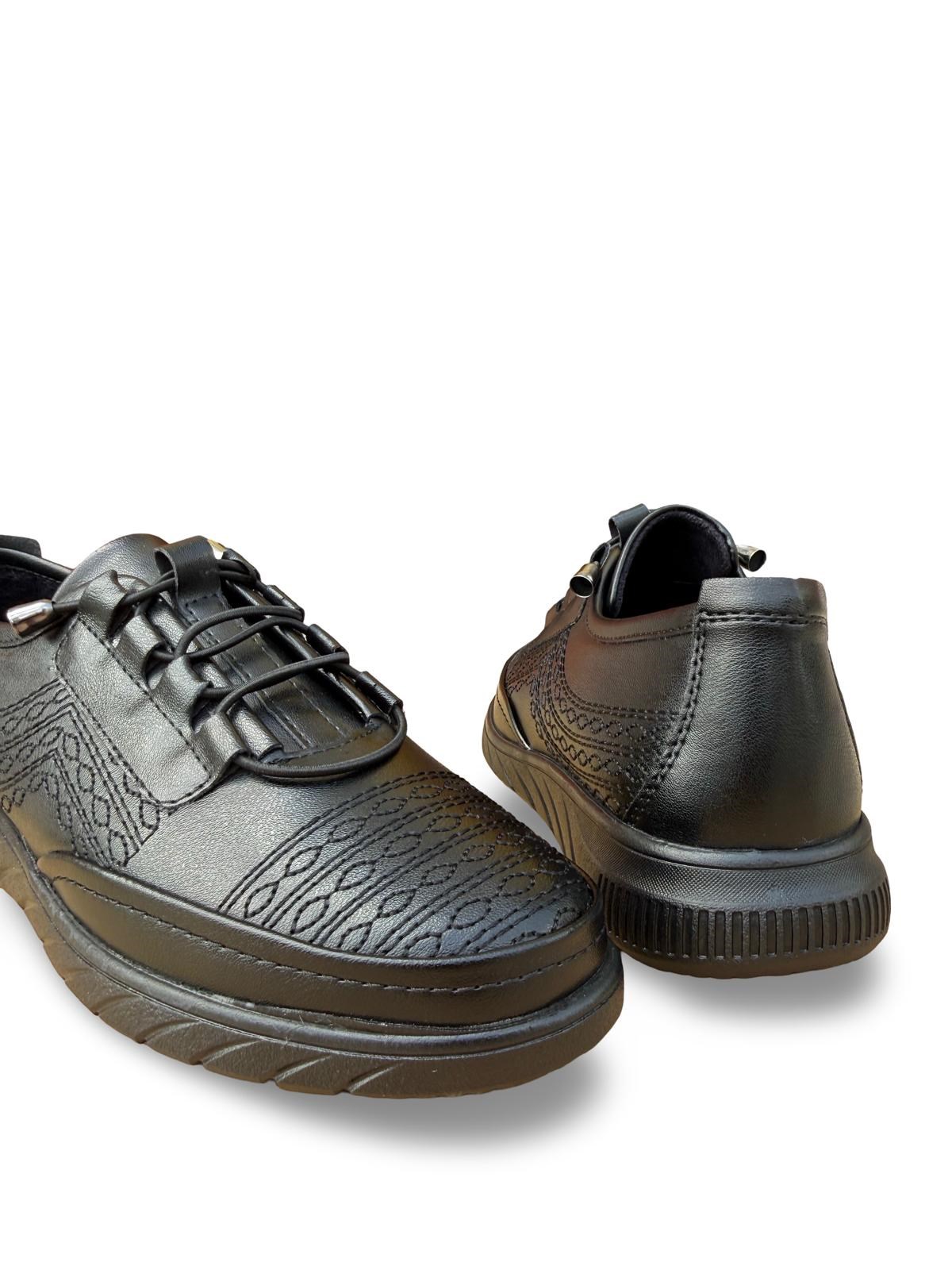 K152-218 Vegan Deri Comfort Taban Lastik Bağcıklı Kadın Casual Ayakkabı Siyah