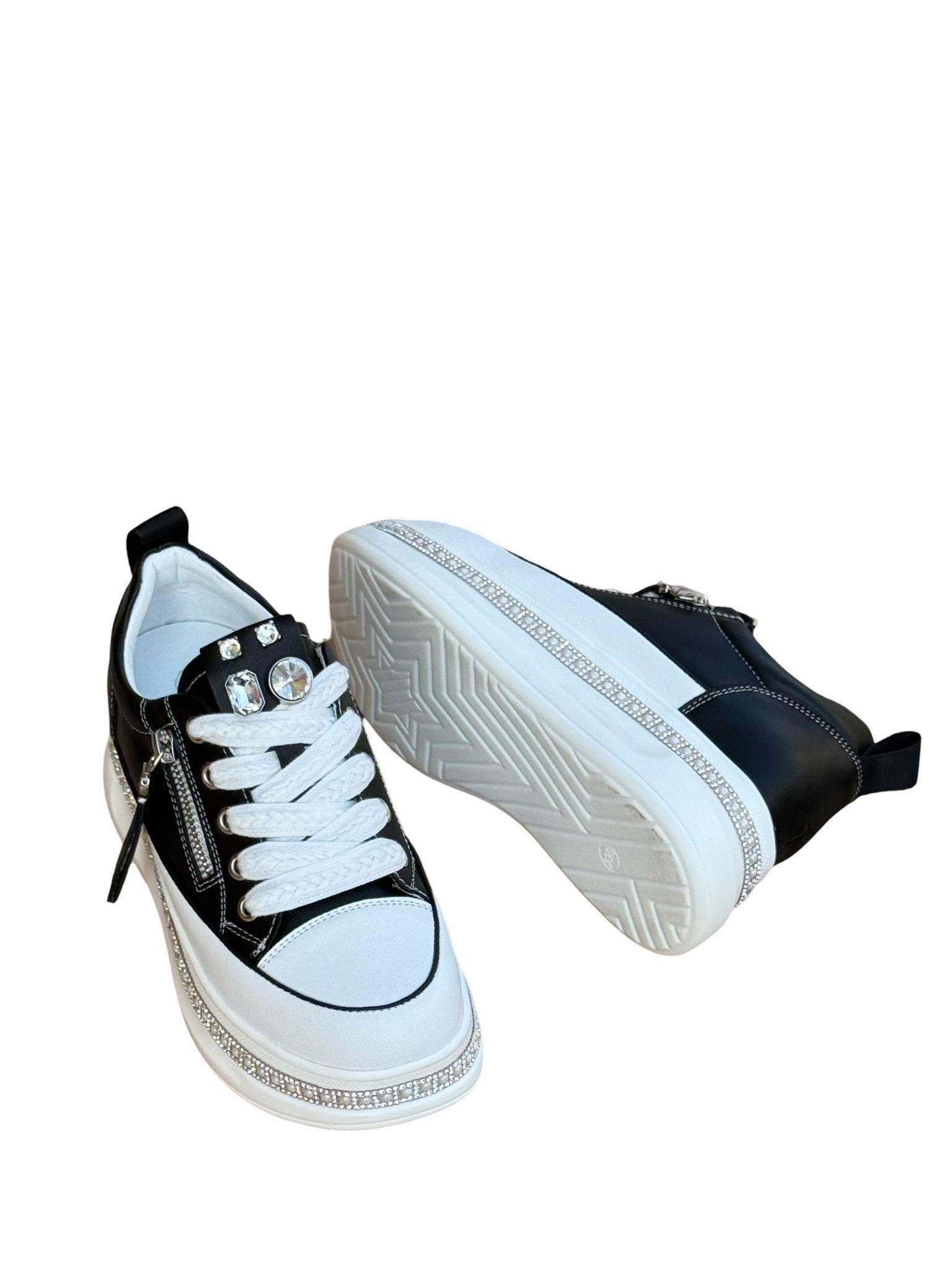 Yalınayak 25Y423-4 Taş Detaylı Kadın Eva Taban Sneaker Siyah