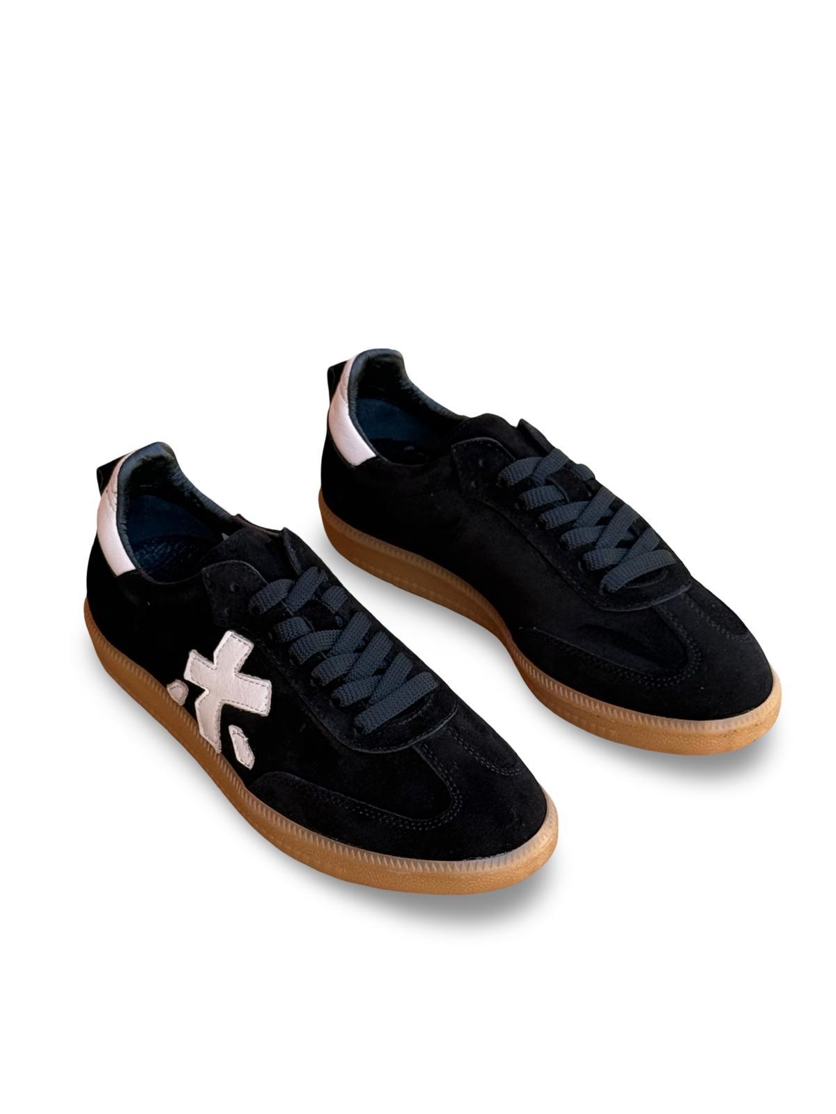 Yalınayak Bty2486969 Hakiki Süet Deri Kadın Spor Sneaker Siyah Süet