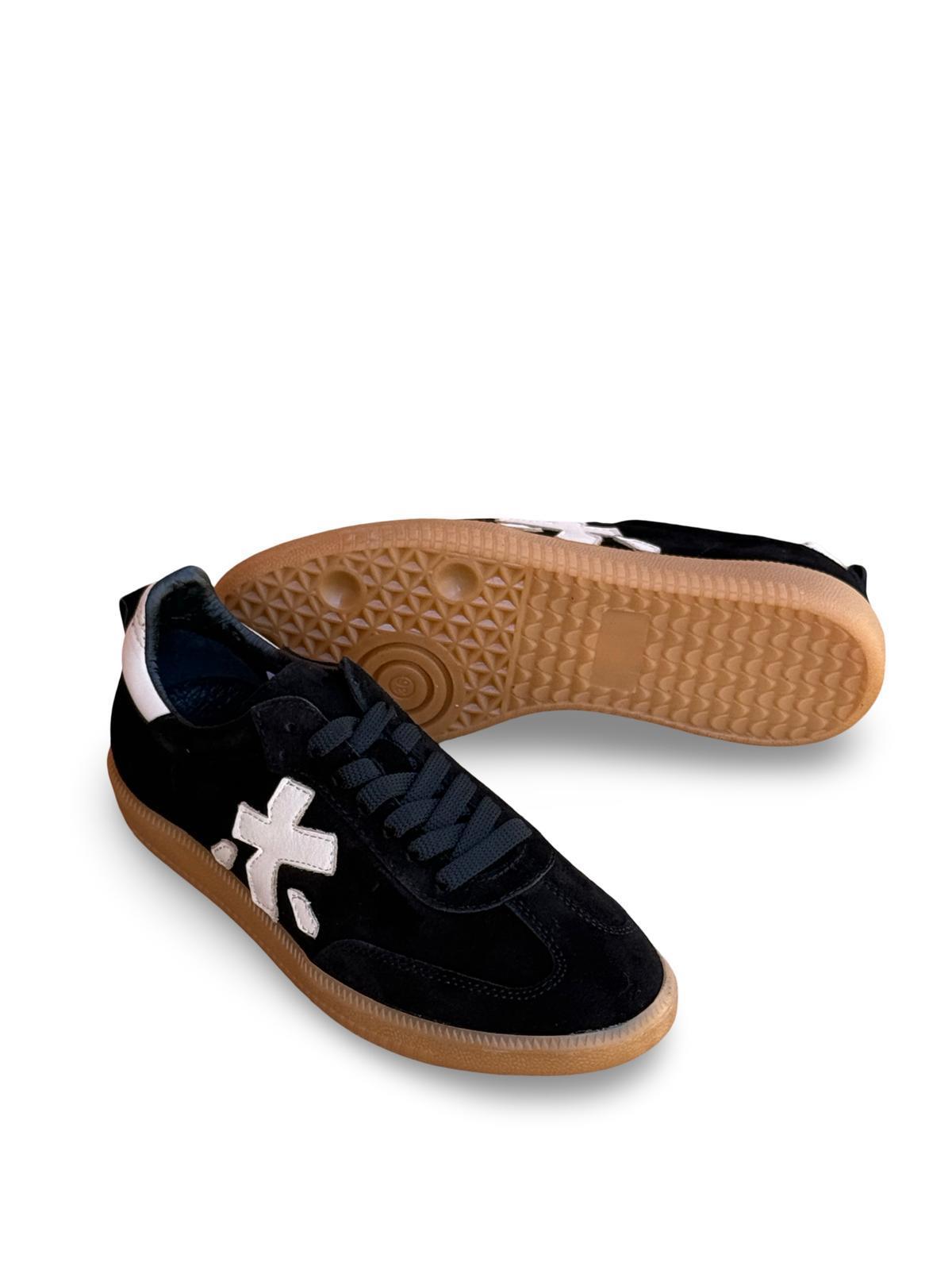 Yalınayak Bty2486969 Hakiki Süet Deri Kadın Spor Sneaker Siyah Süet