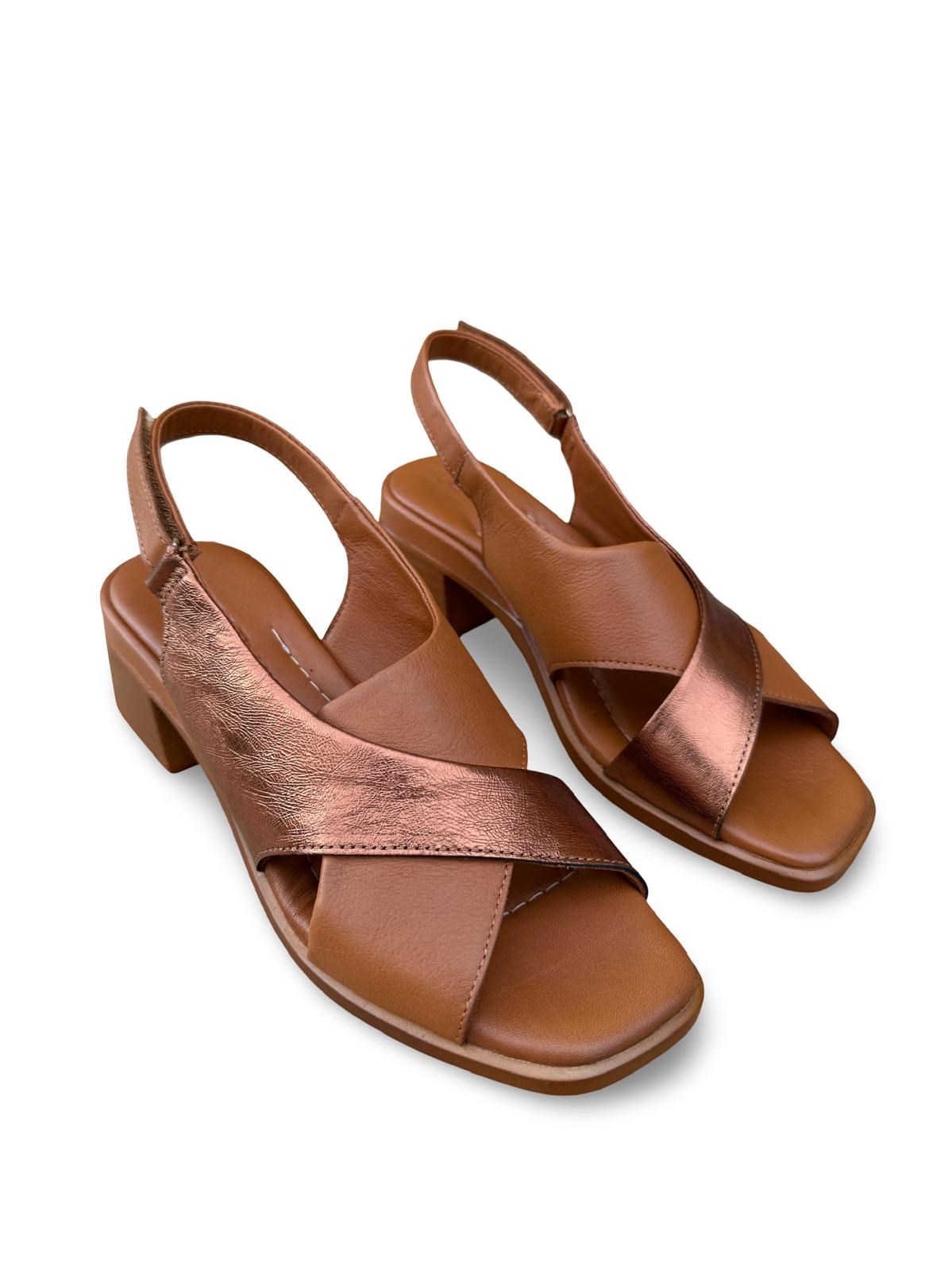 Yalınayak C45208-1 Hakiki Deri Kadın Comfort Taban Topuklu Sandalet Taba
