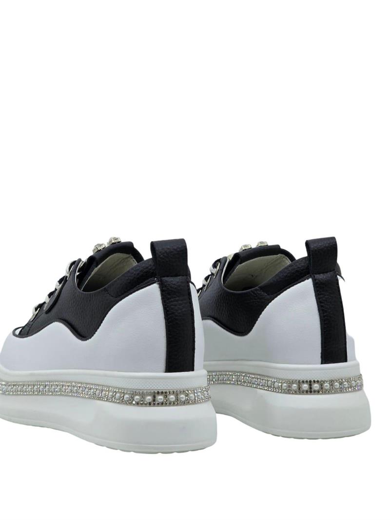 Guja 24K308-1 Hakiki Deri Eva Taban Taş Detaylı Kadın Sneaker Siyah