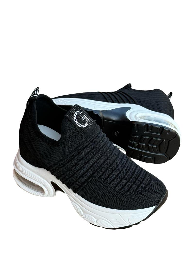 Yalınayak 25Y300-8 Taş Detaylı Aır Taban Kadın Sneaker Siyah