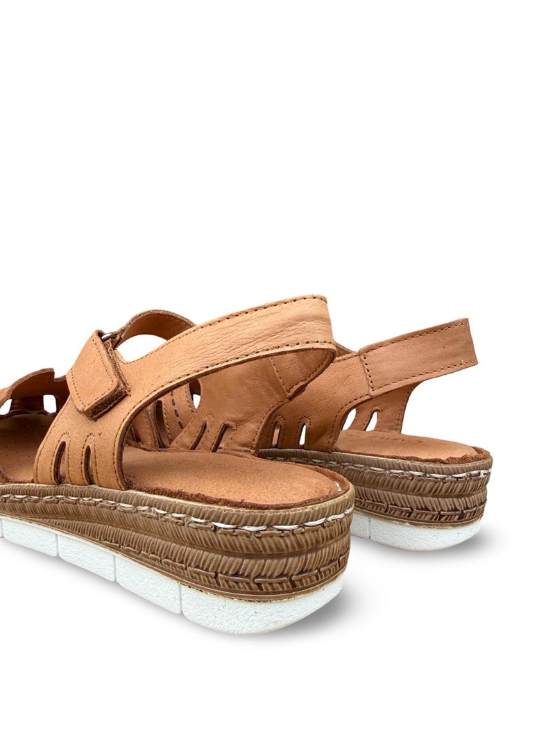 Yalınayak C22380 Hakiki Deri Kadın Comfort Taban Sandalet Taba