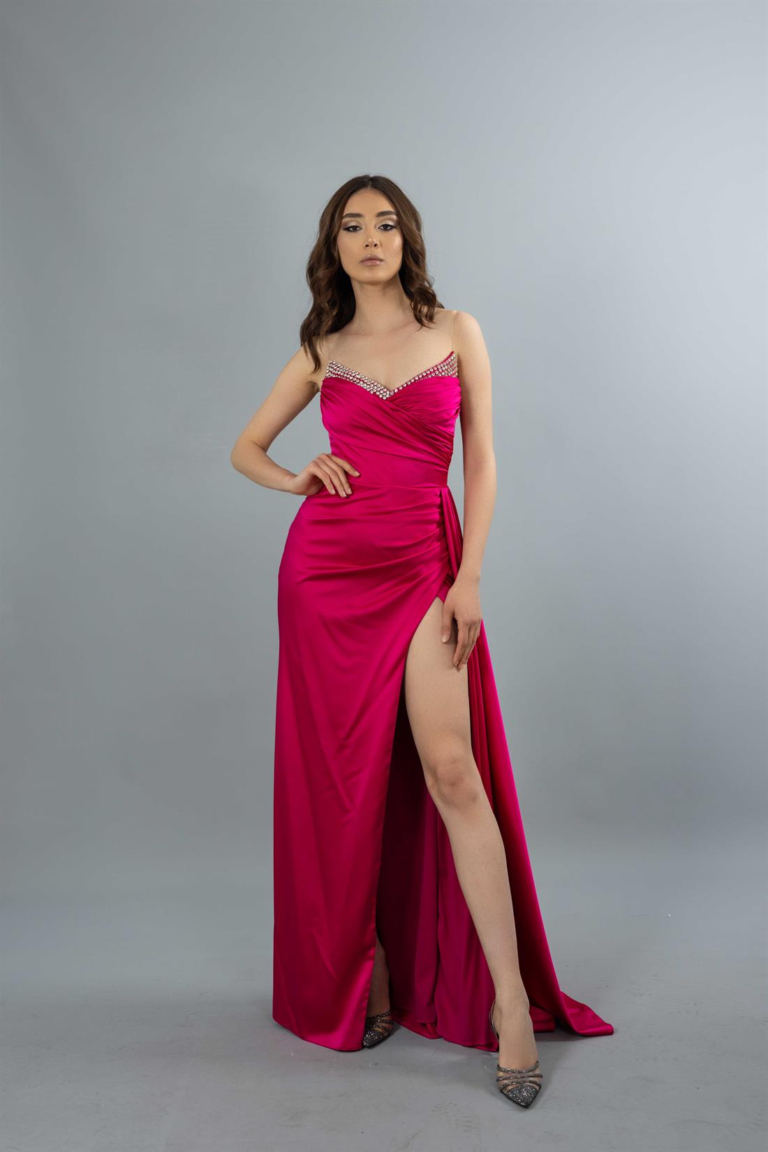 Yırtmaçlı Abiye Elbise Modelleri En Uygun Fiyatları - egelin