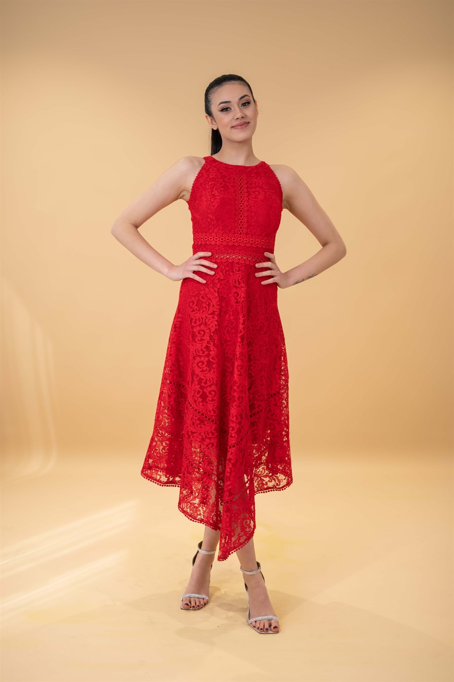 Dantelli Asimetrik Kesim Kırmızı Mezuniyet Elbisesi - egelin