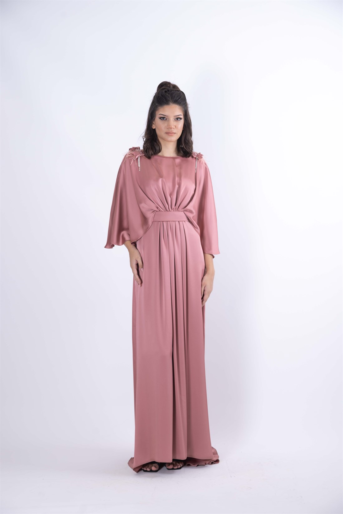 Pelerin Detaylı Yarım Kol Saten Kiremit Abiye Elbise egelin