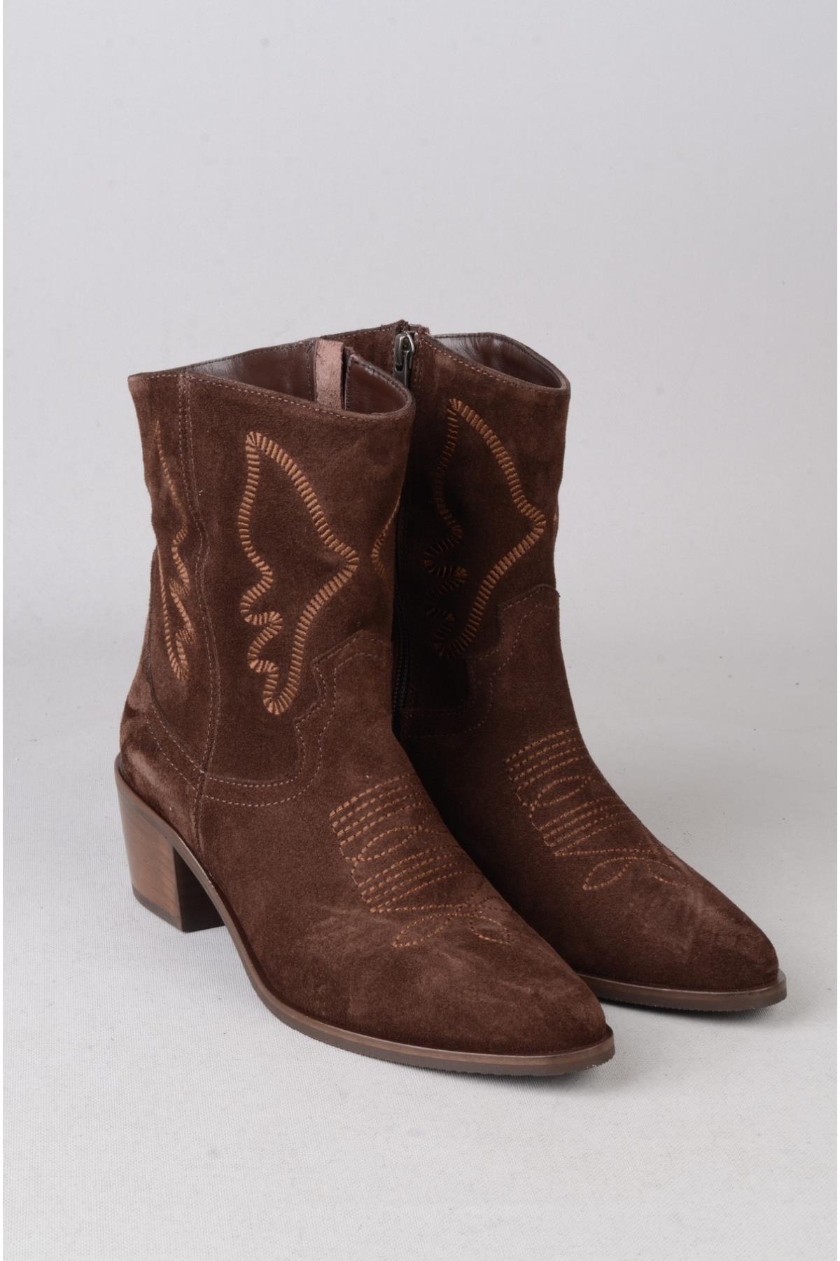 SEÇ 1403 HAKİKİ DERİ WESTERN KADIN BOT (Topuk Boyu: 5.5 cm) KAHVE SÜET
